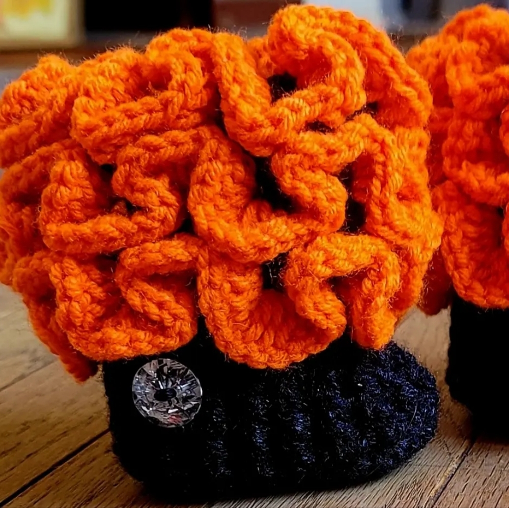 Crochet Ruffle Baby Booties